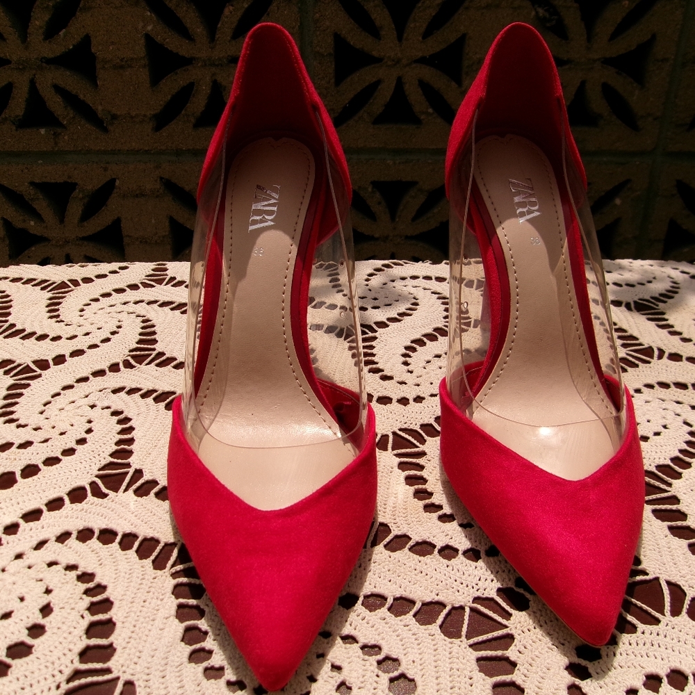 Zara Women's Vibrant Red Heels